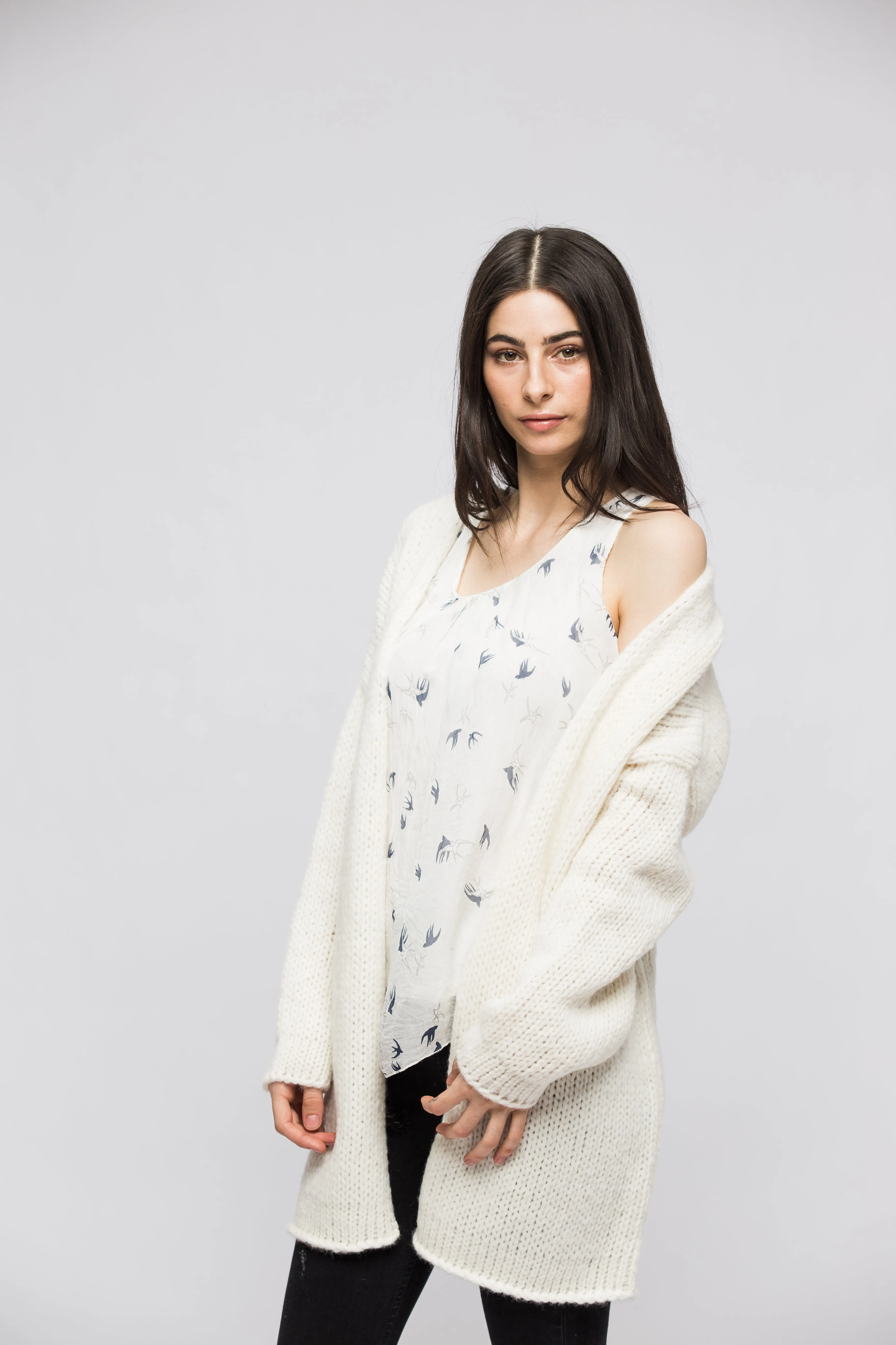 Alpaca Oversized Chunky woman  knit cardigan- Off white.