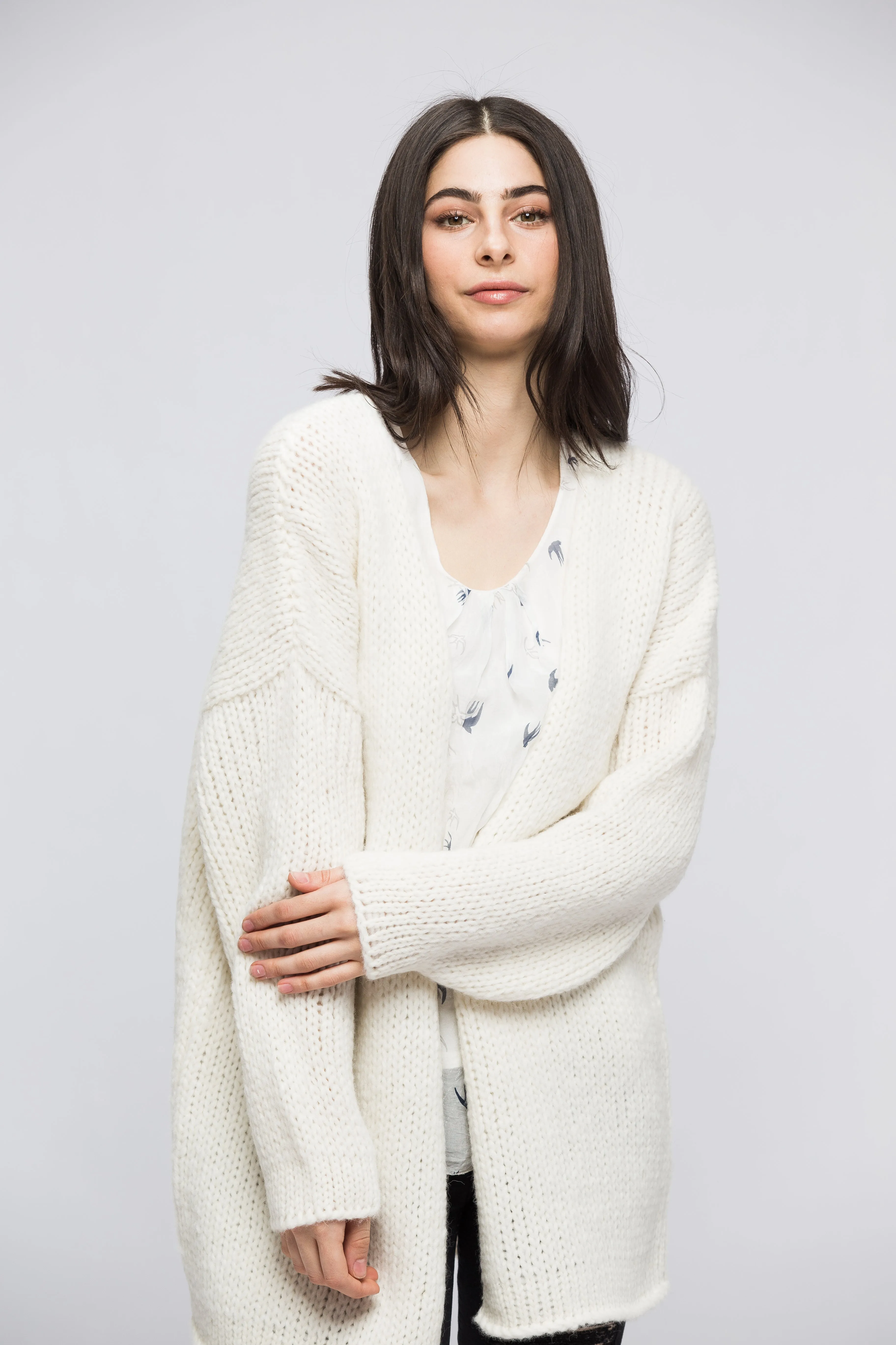 Alpaca Oversized Chunky woman  knit cardigan- Off white.