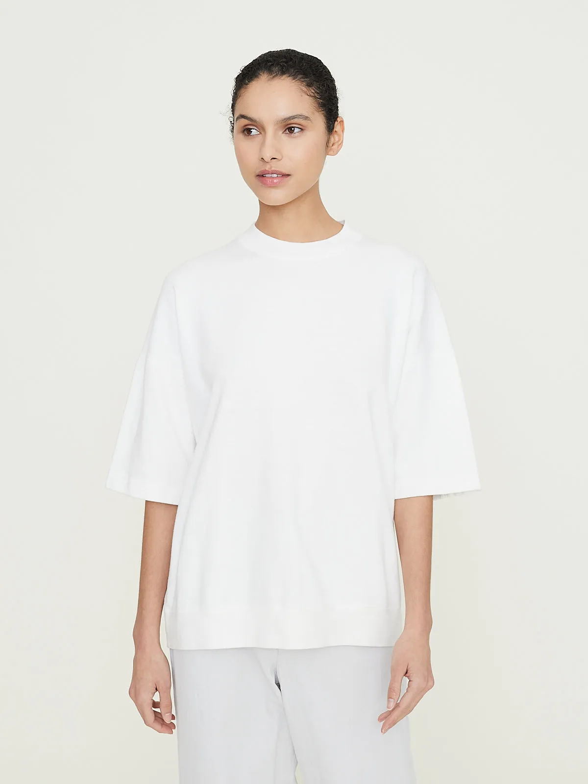 Back Line Sweatshirt Half Sleeve in Off White