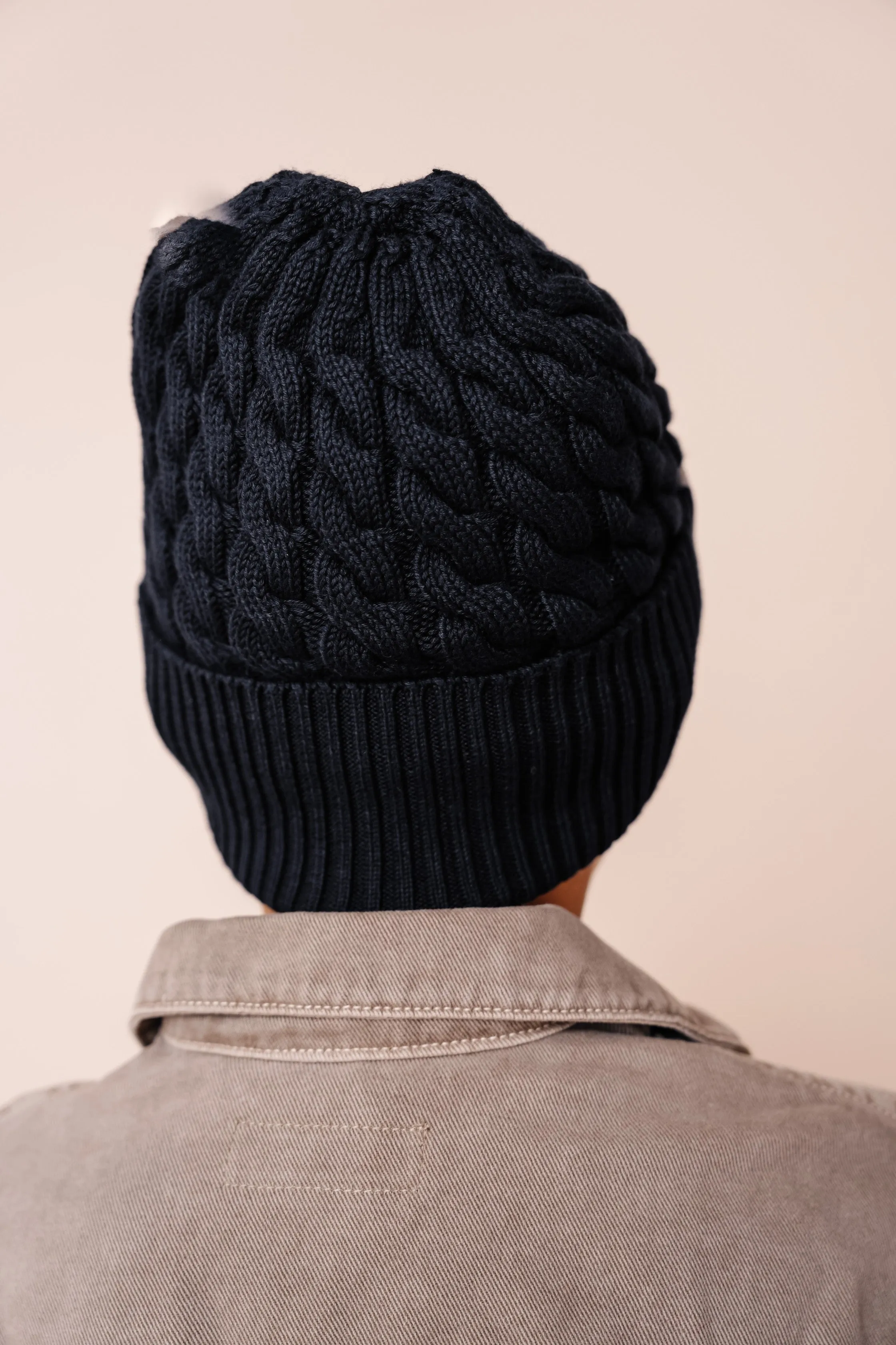 beanie cable knit cuffed  - black