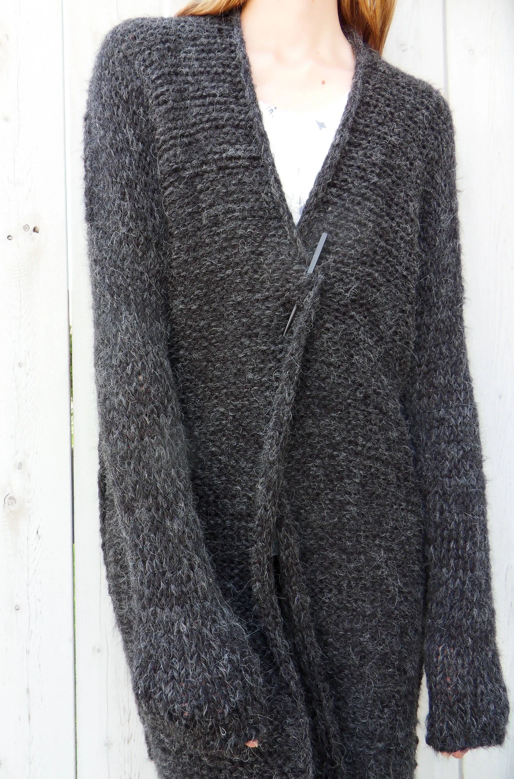 Chunky   Alpaca Oversized   Black/charcoal  cardigan.