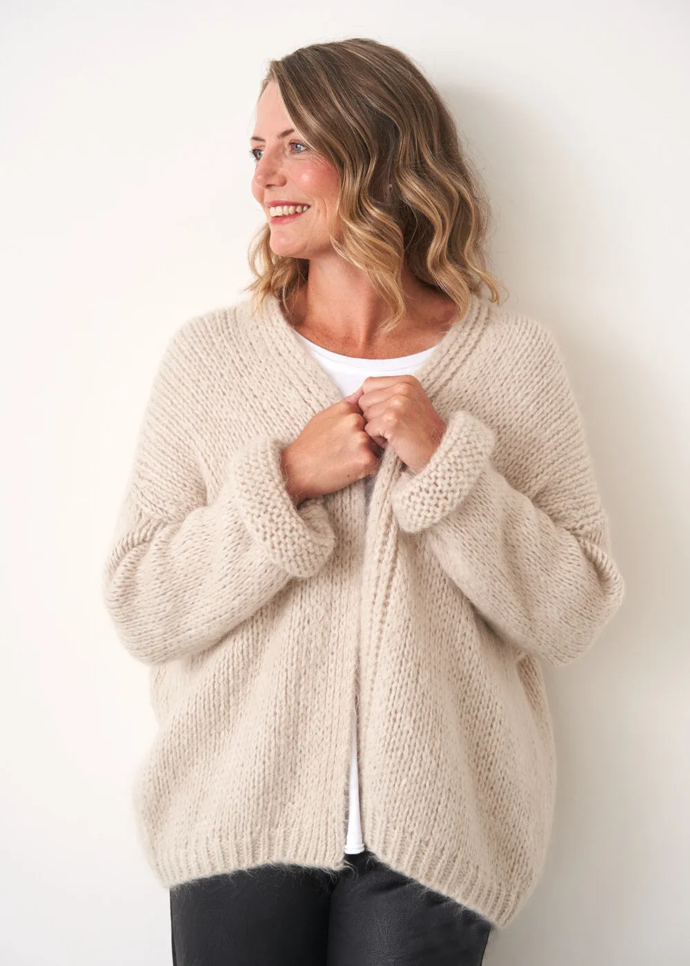 DINA CHUNKY KNIT CARDIGAN - OATMEAL