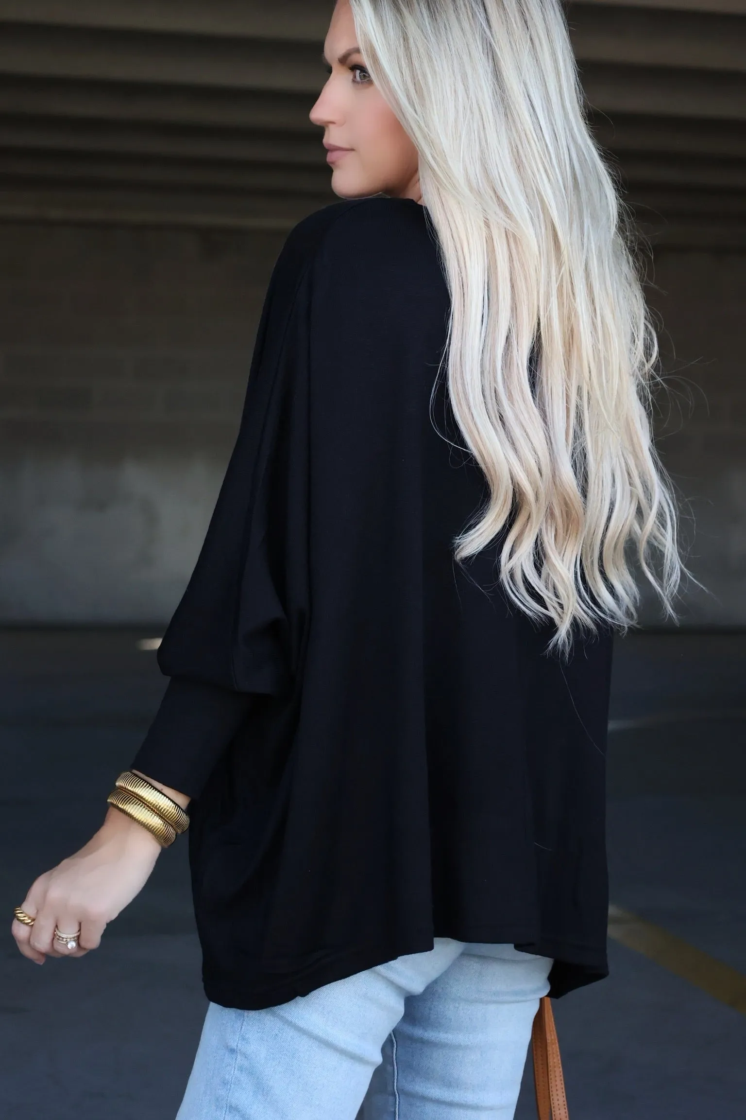 Everett Oversized Top - Black(FINAL SALE)