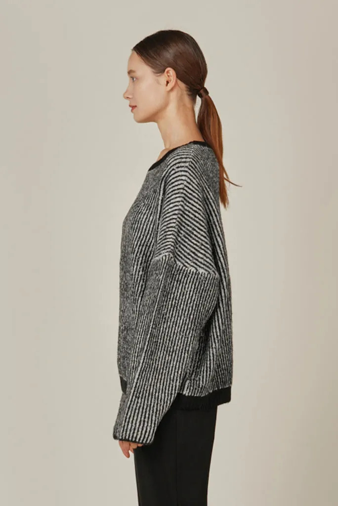 GRADE AND GATHER STRIPE TONE SWEATER