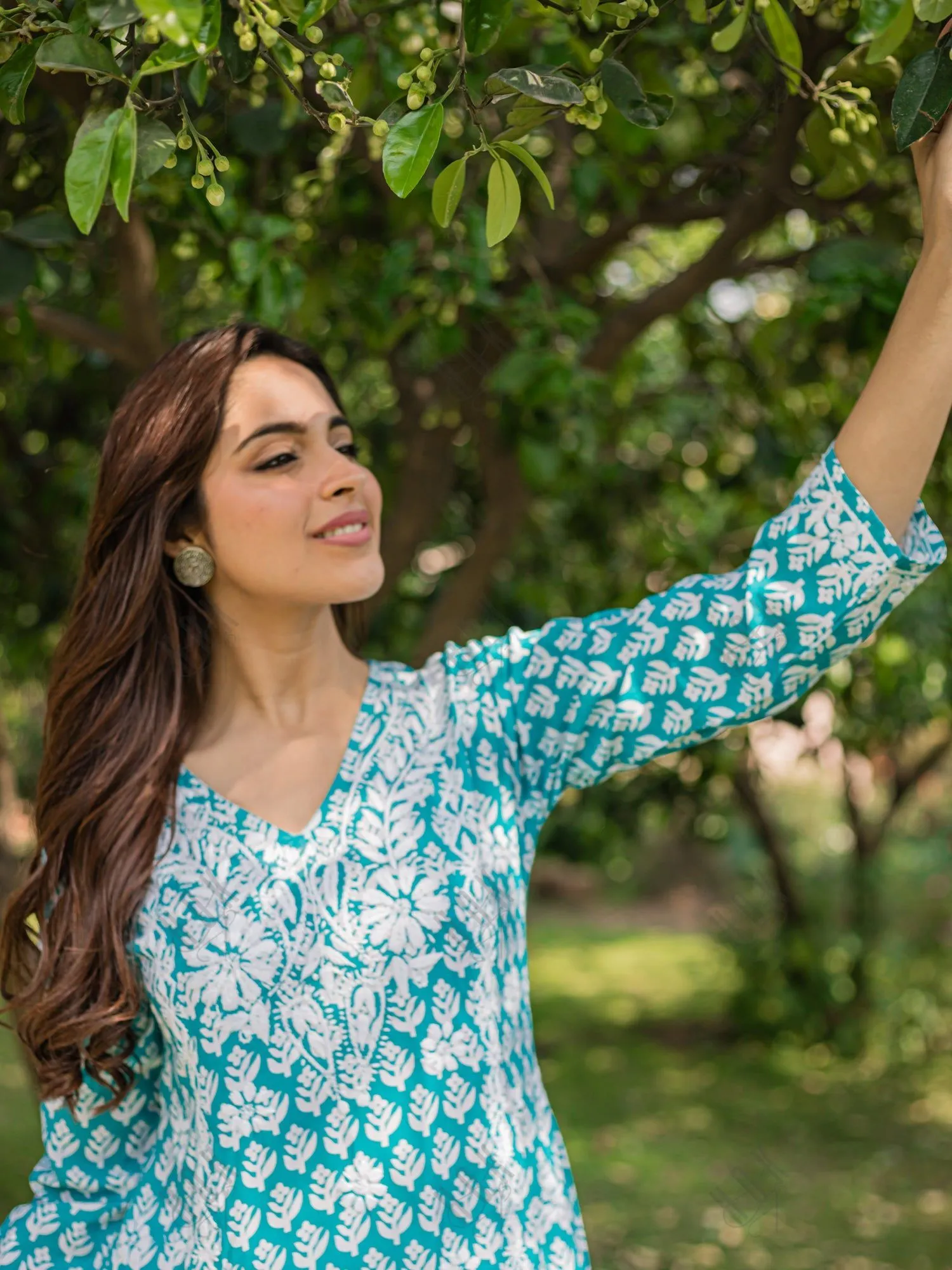 Saba Chikankari Kurta in Muslin - Blue