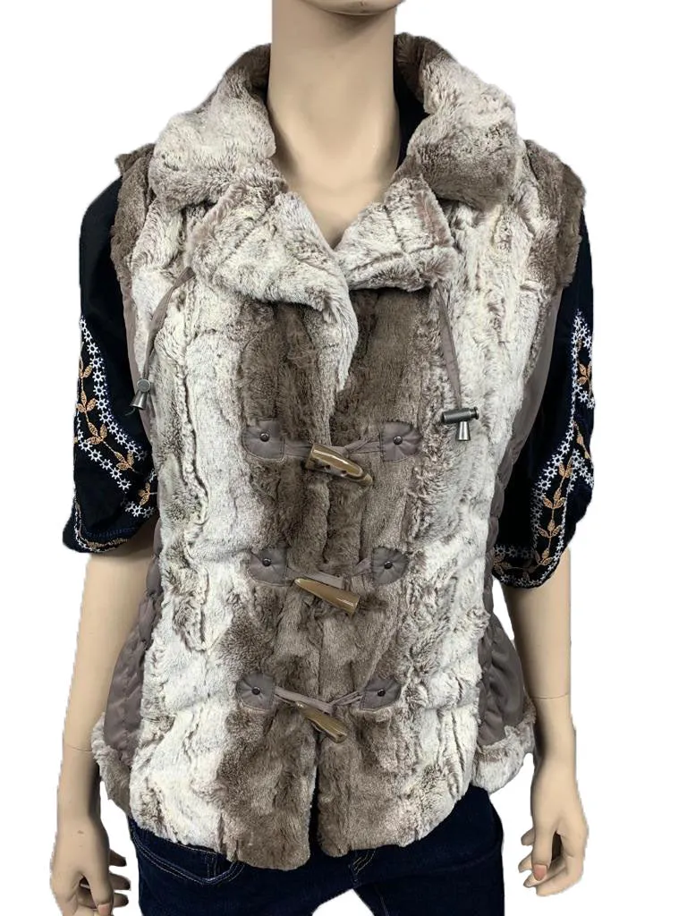 Women's Faux Fur Vest with Zipper Pockets (3F575)